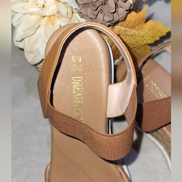 Dream Pairs NWOT Women's Camel Brown Ankle Strap Platform Sandals Size 6.5 - Picture 8 of 12